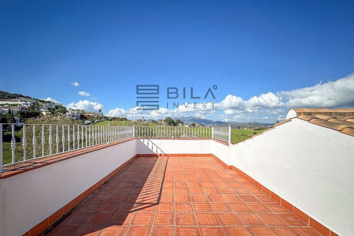 4 soverom Villa til salgs i Cerro del Aguila med svømmebasseng garasje - € 995 000 (Ref: 9609691)