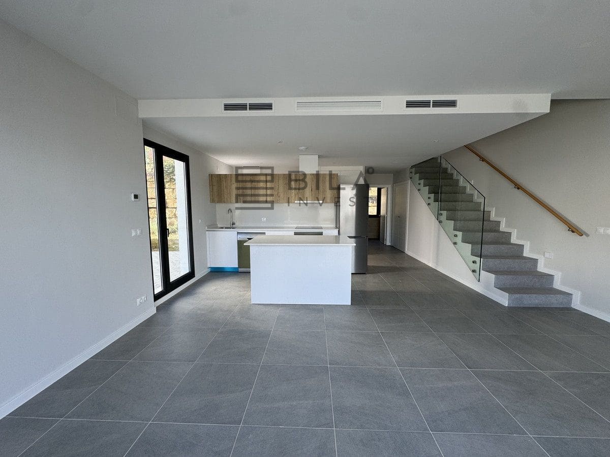 4 chambre Maison de Ville à vendre à Riviera del Sol avec piscine - 650 000 € (Ref: 9609694)