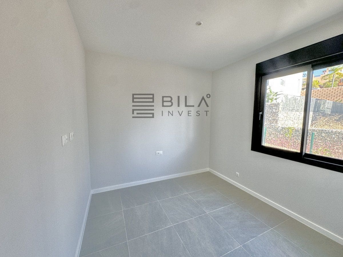 4 chambre Maison de Ville à vendre à Riviera del Sol avec piscine - 650 000 € (Ref: 9609694)