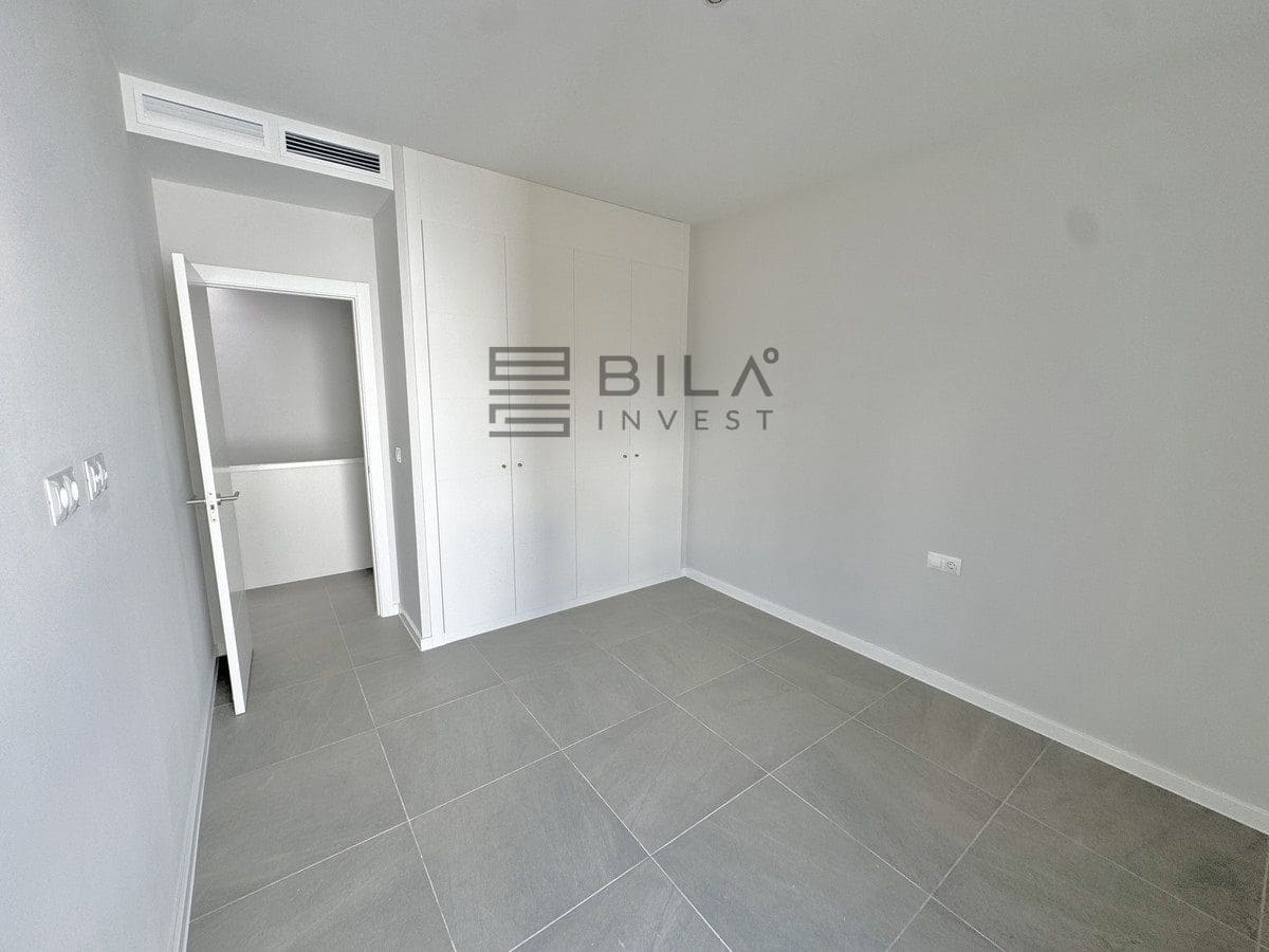 4 chambre Maison de Ville à vendre à Riviera del Sol avec piscine - 650 000 € (Ref: 9609694)