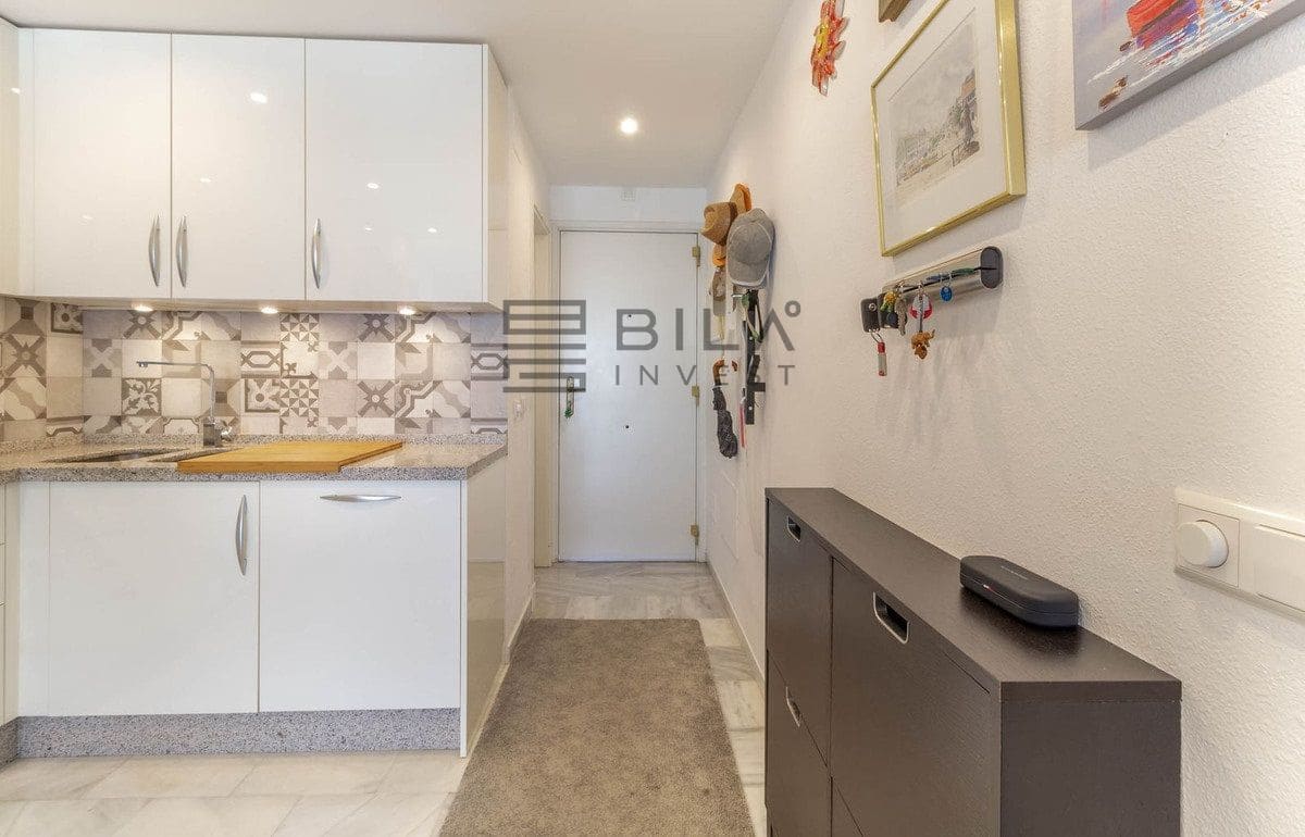 2 sovrum Lägenhet till salu i Miraflores med pool - 325 000 € (Ref: 9609698)