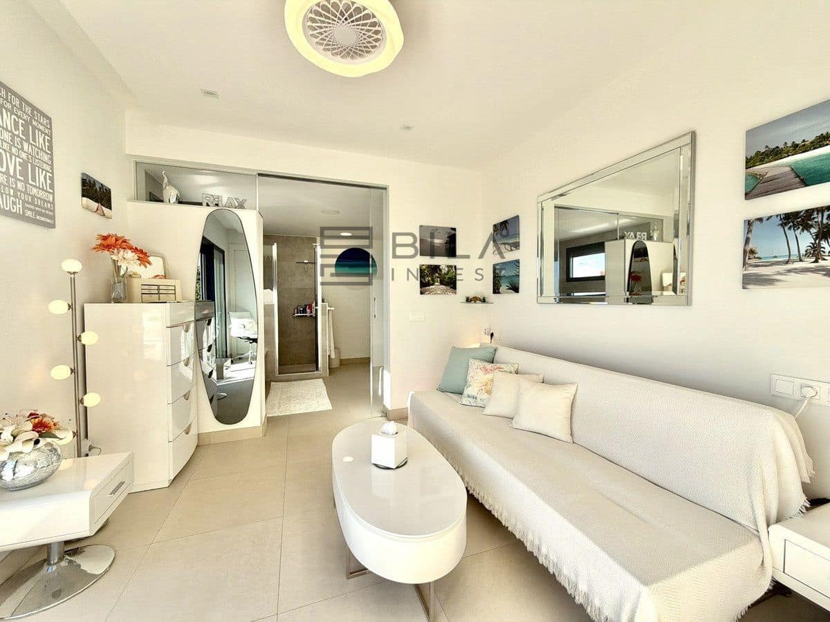 2 makuuhuone Kattohuoneisto myytävänä paikassa La Cala de Mijas mukana uima-altaan - 995 000 € (Ref: 9609700)