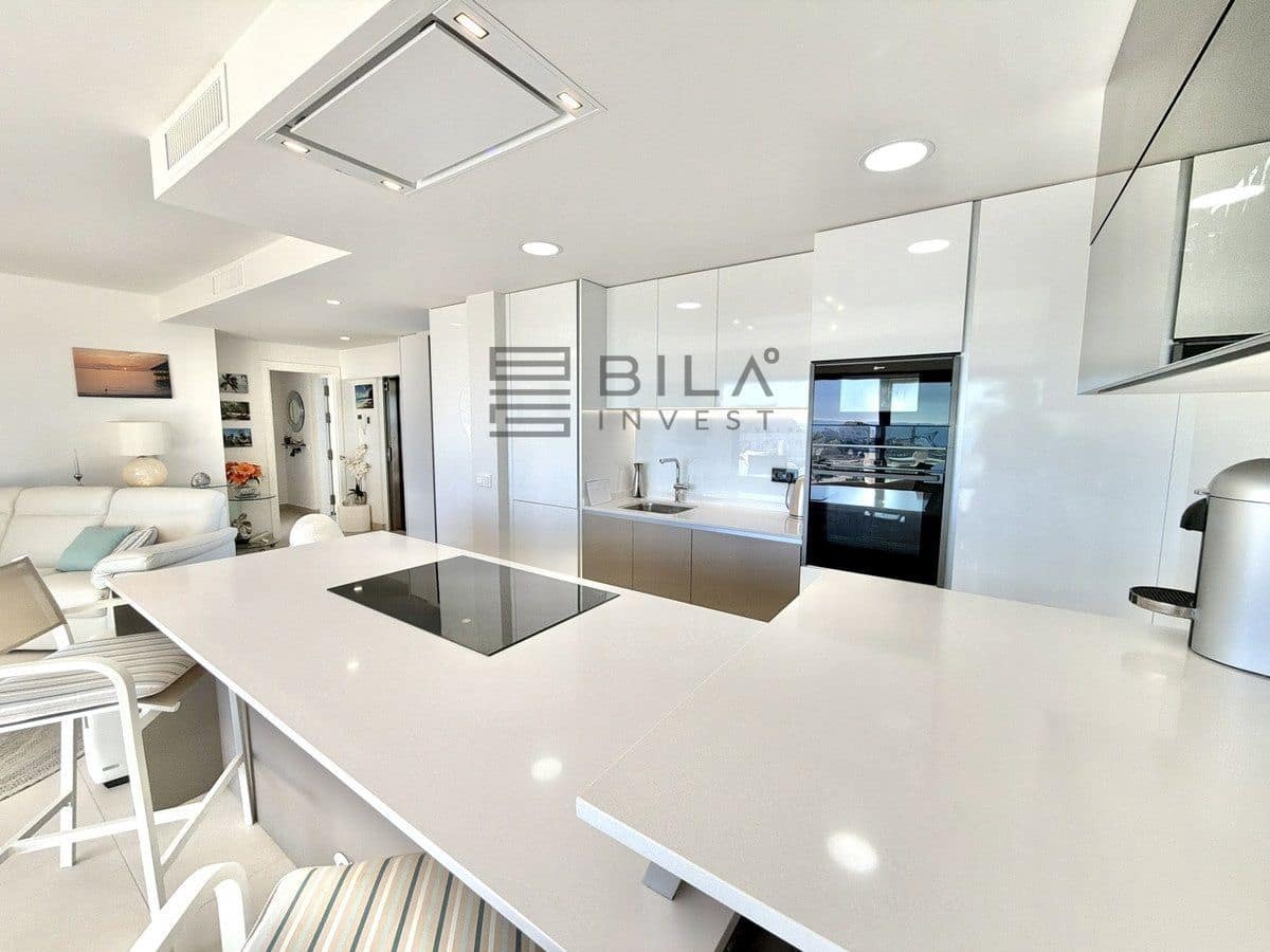 2 makuuhuone Kattohuoneisto myytävänä paikassa La Cala de Mijas mukana uima-altaan - 995 000 € (Ref: 9609700)