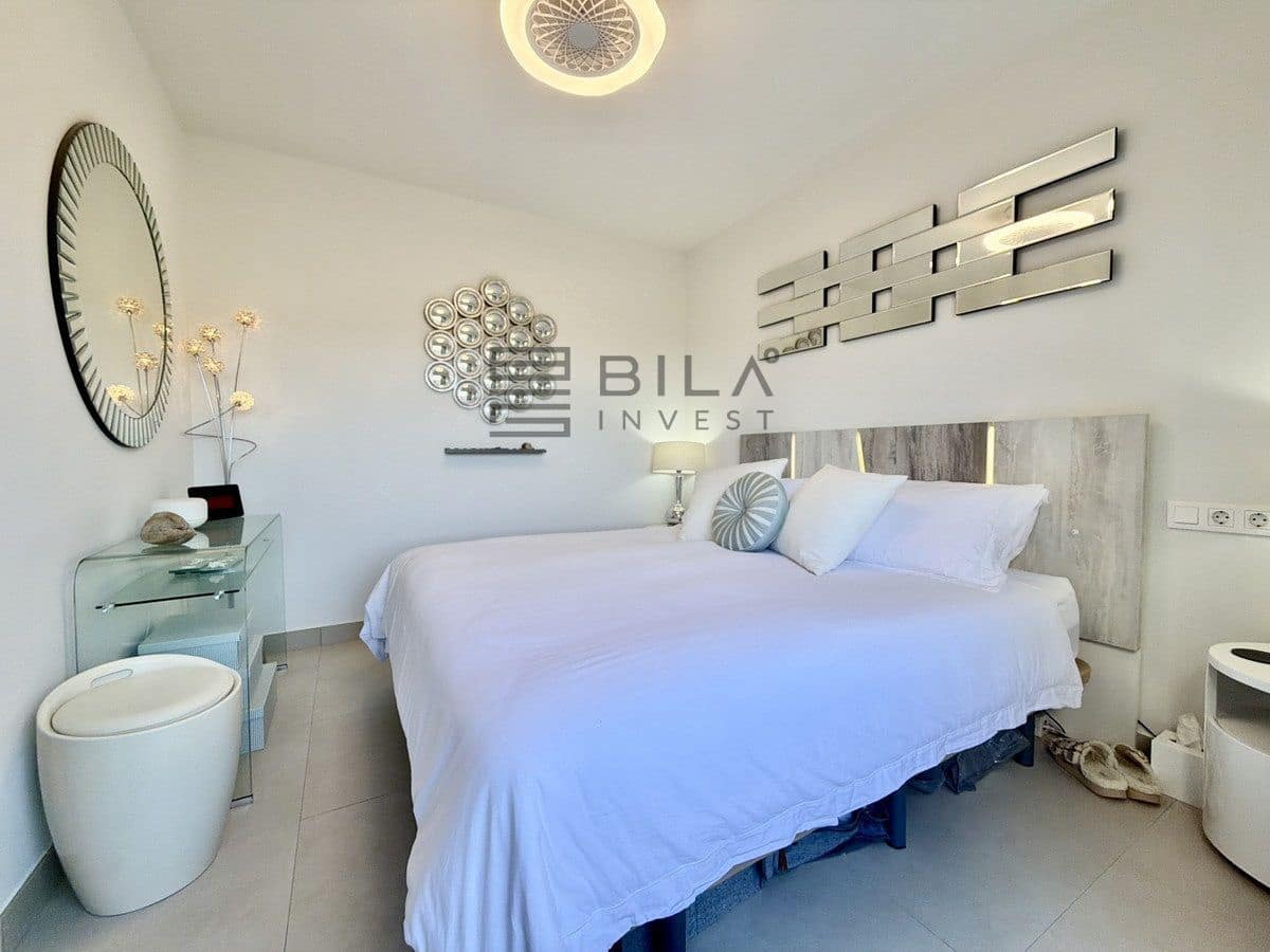 2 makuuhuone Kattohuoneisto myytävänä paikassa La Cala de Mijas mukana uima-altaan - 995 000 € (Ref: 9609700)