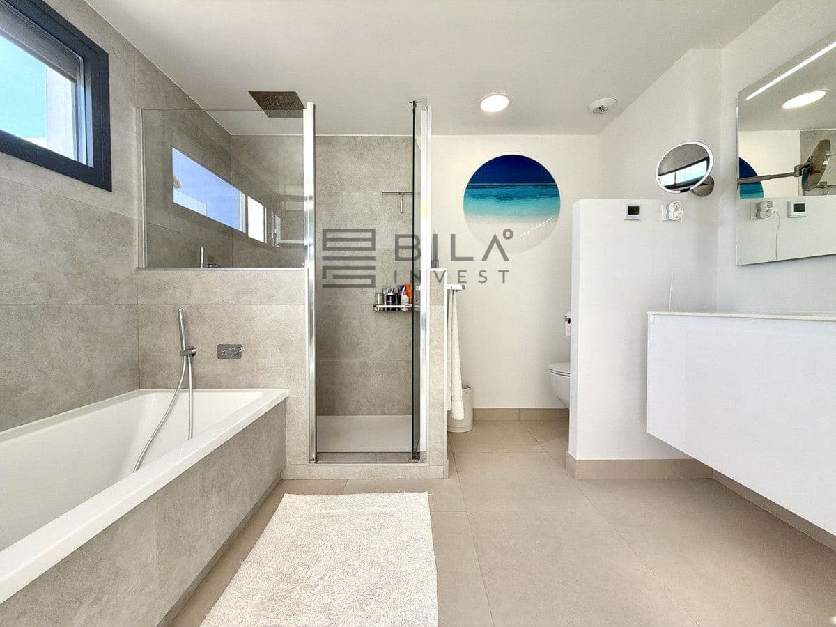 2 makuuhuone Kattohuoneisto myytävänä paikassa La Cala de Mijas mukana uima-altaan - 995 000 € (Ref: 9609700)