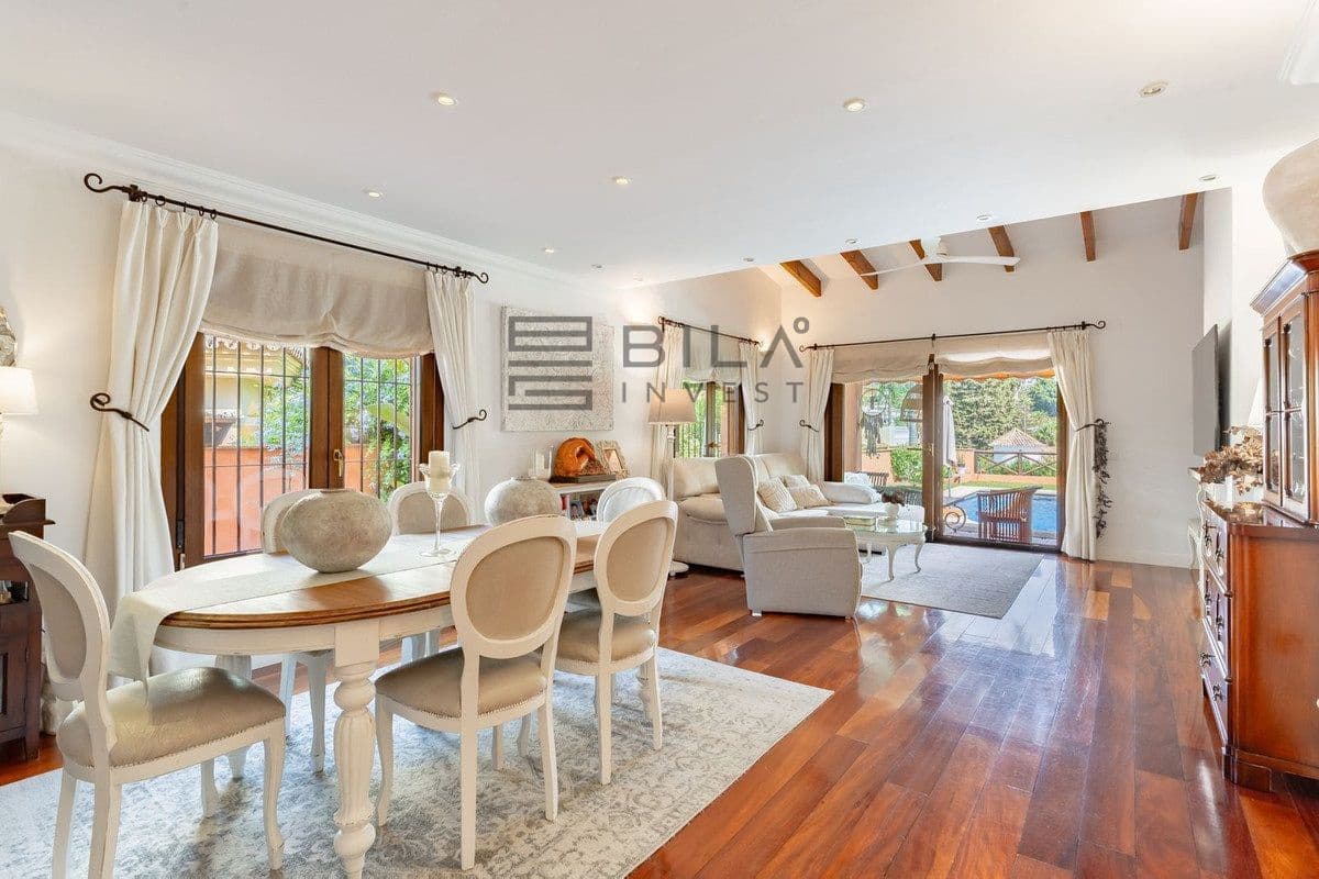 4 soverom Villa til salgs i La Sierrezuela med svømmebasseng garasje - € 1 449 000 (Ref: 9609705)