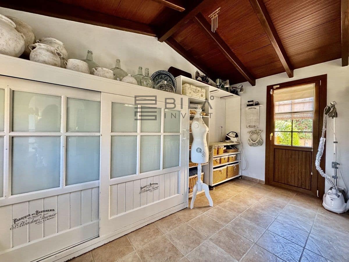 4 soverom Villa til salgs i La Sierrezuela med svømmebasseng garasje - € 1 449 000 (Ref: 9609705)