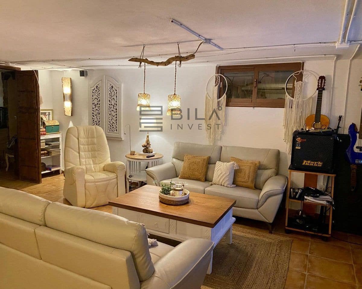 4 soverom Villa til salgs i La Sierrezuela med svømmebasseng garasje - € 1 449 000 (Ref: 9609705)