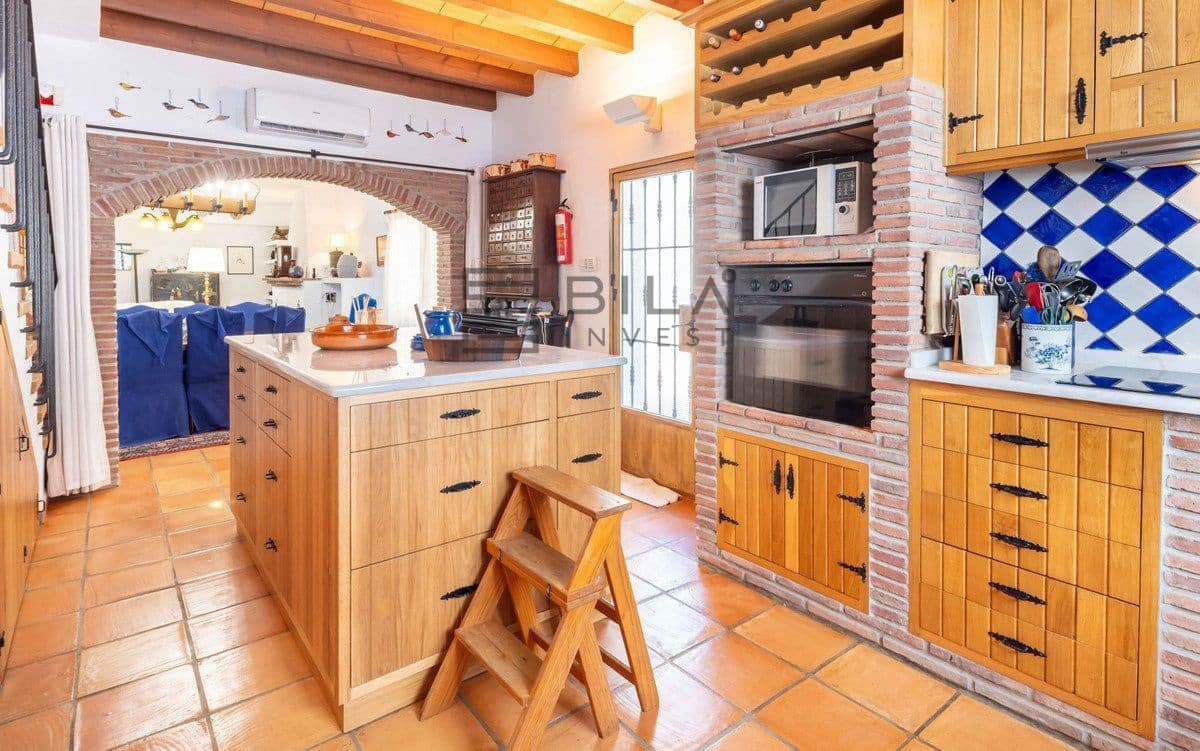 5 soverom Villa til salgs i Mijas med svømmebasseng garasje - € 1 450 000 (Ref: 9609707)