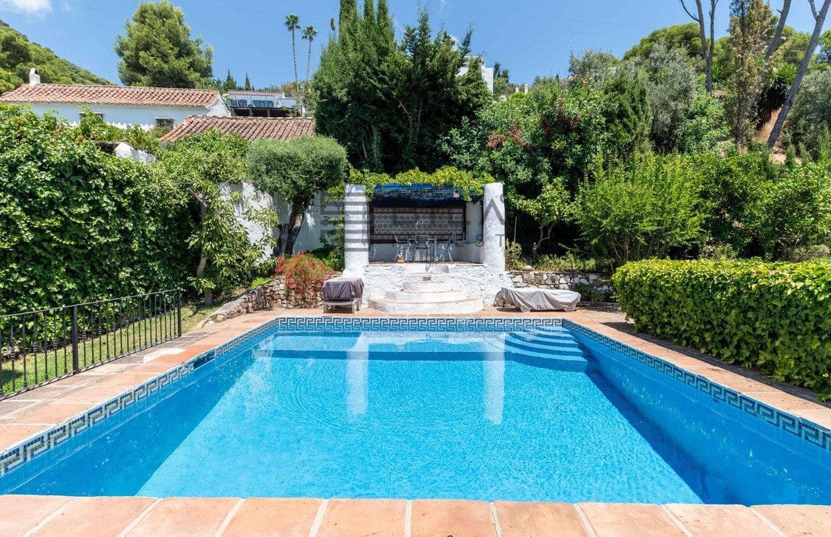 5 soverom Villa til salgs i Mijas med svømmebasseng garasje - € 1 450 000 (Ref: 9609707)