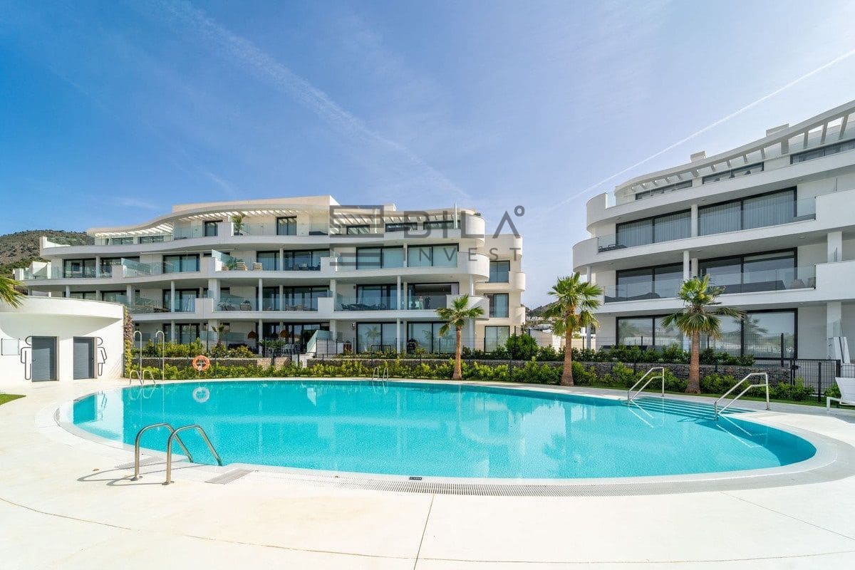 3 soveværelse Penthouse til salg i Fuengirola med swimmingpool - € 1.499.000 (Ref: 9609708)