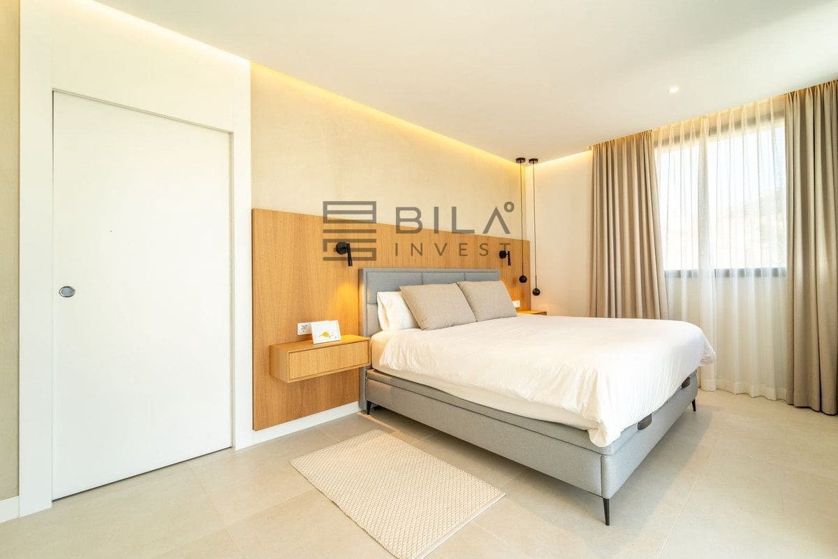 3 soveværelse Penthouse til salg i Fuengirola med swimmingpool - € 1.499.000 (Ref: 9609708)