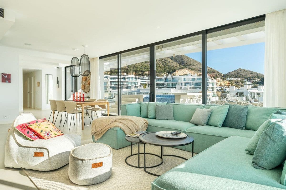 3 soveværelse Penthouse til salg i Fuengirola med swimmingpool - € 1.499.000 (Ref: 9609708)