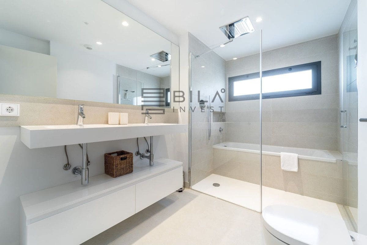 3 soveværelse Penthouse til salg i Fuengirola med swimmingpool - € 1.499.000 (Ref: 9609708)