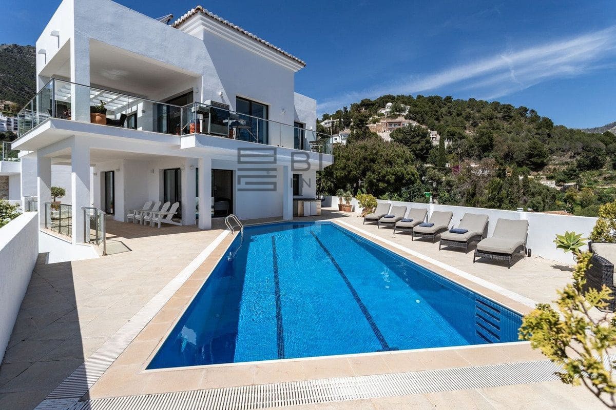 3 bedroom Villa for sale in Mijas with pool garage - € 1,445,000 (Ref: 9609712)