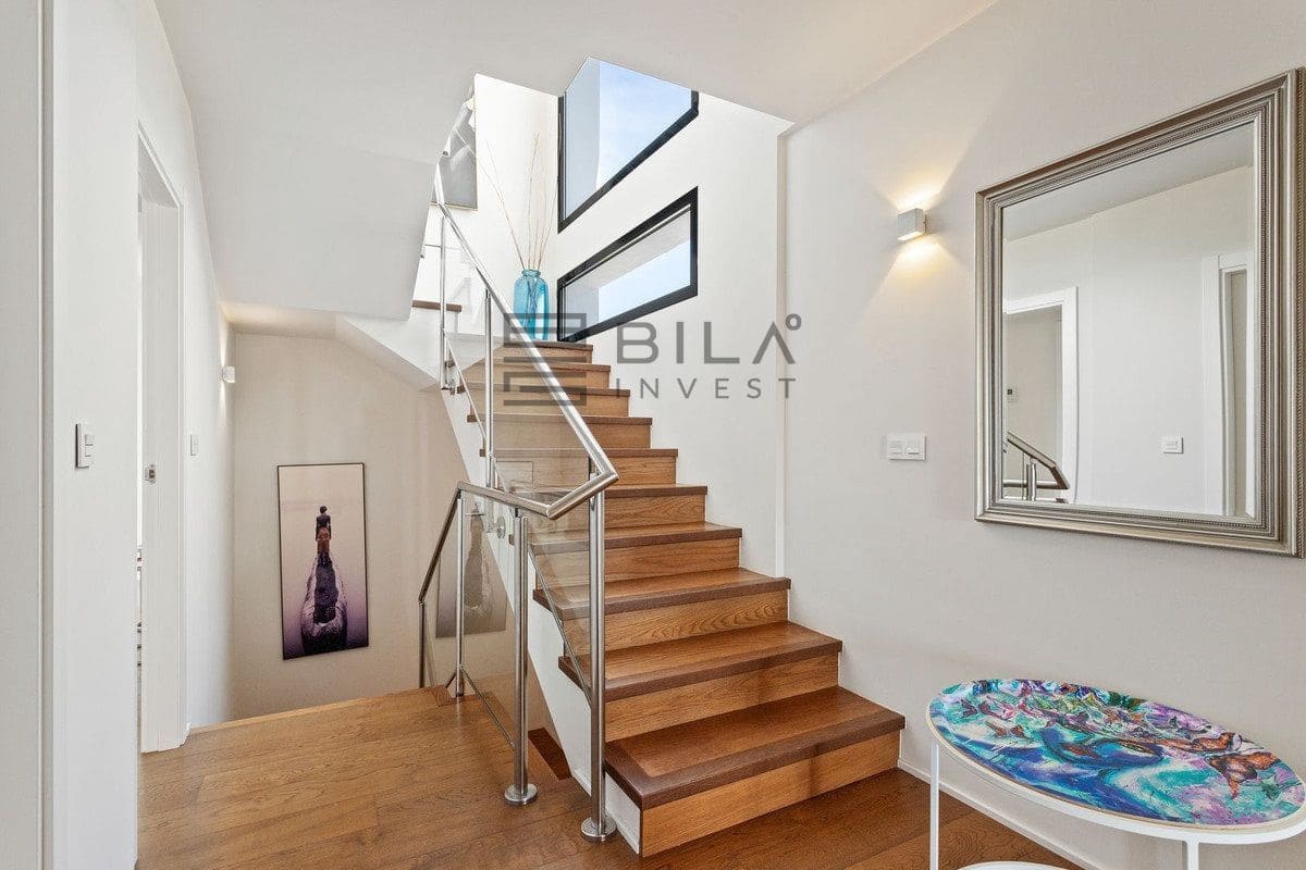 3 bedroom Villa for sale in Mijas with pool garage - € 1,445,000 (Ref: 9609712)