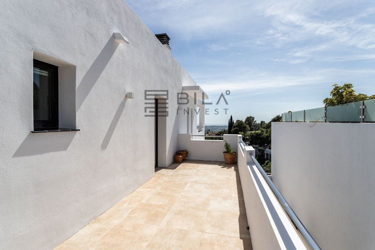 3 bedroom Villa for sale in Mijas with pool garage - € 1,445,000 (Ref: 9609712)