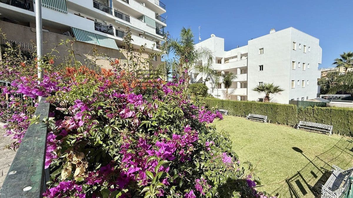 2 sovrum Lägenhet till salu i Miraflores med pool garage - 270 000 € (Ref: 9609717)