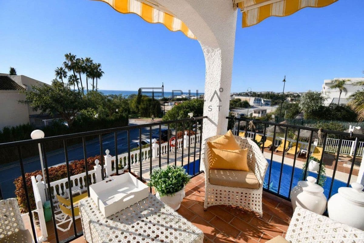 3 camera da letto Appartamento in vendita in El Faro con piscina - 385.000 € (Rif: 9609719)