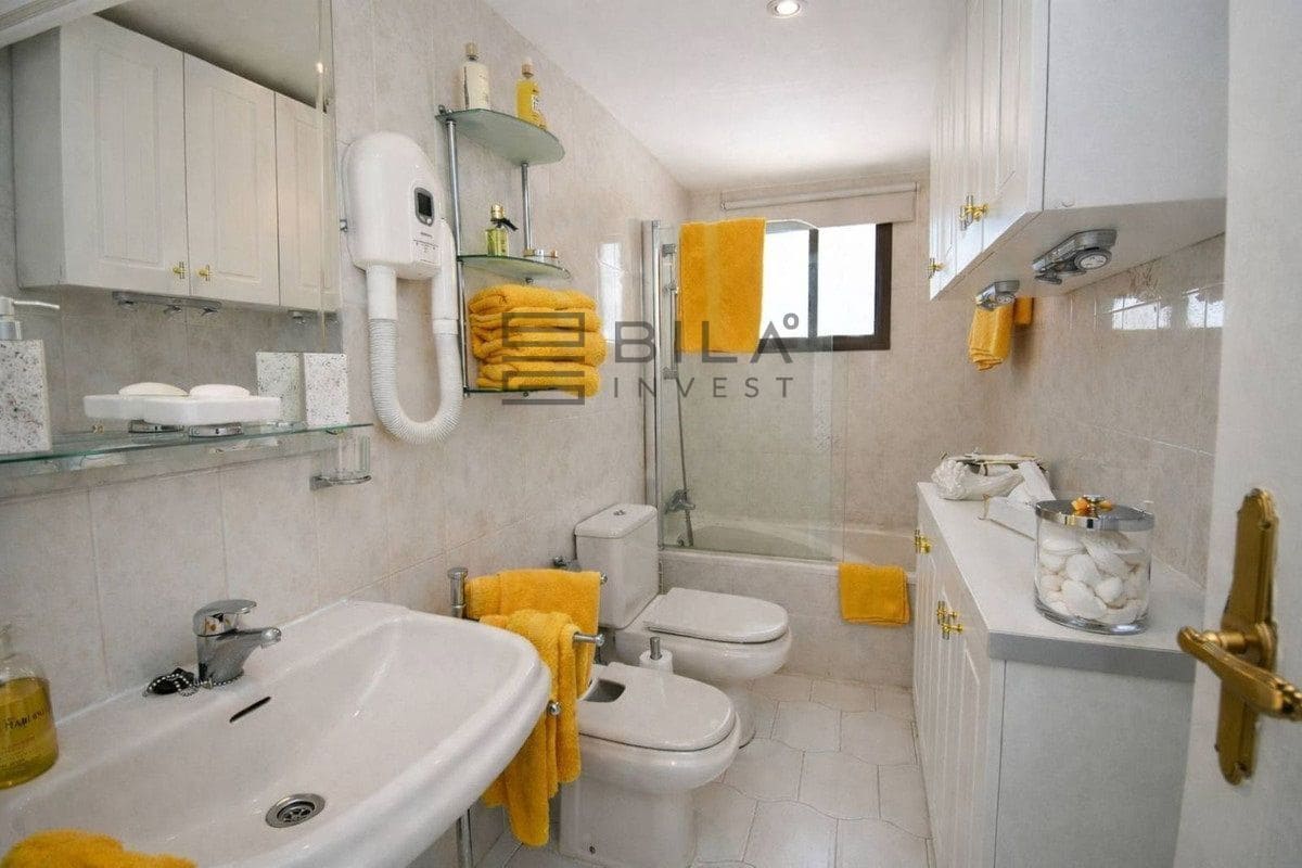 3 camera da letto Appartamento in vendita in El Faro con piscina - 385.000 € (Rif: 9609719)