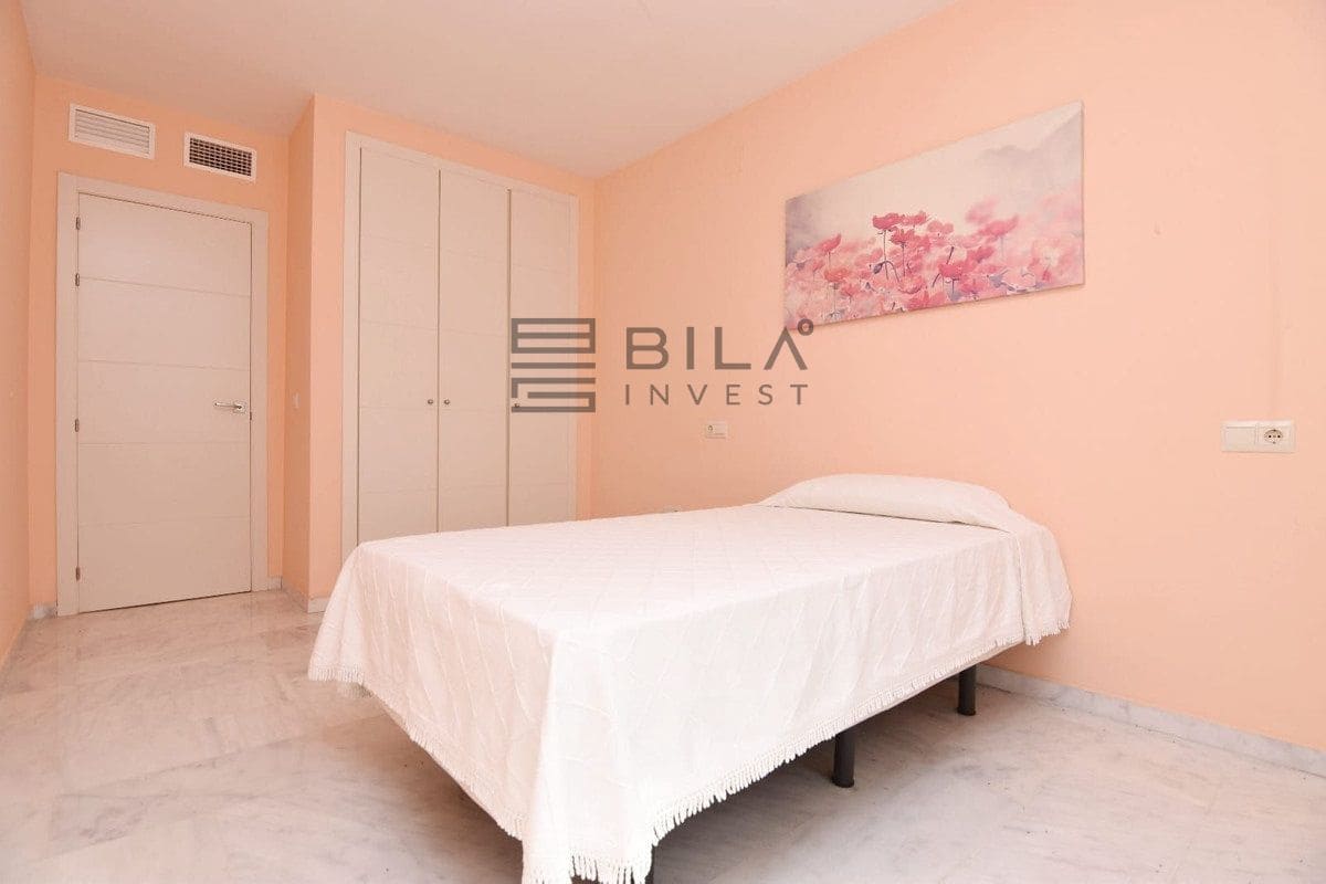 1 slaapkamer Flat te koop in Benalmadena met zwembad - € 280.000 (Ref: 9609722)