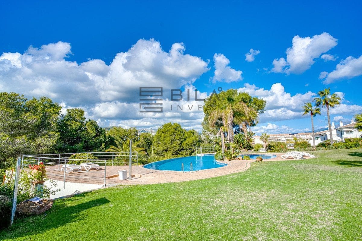 3 soveværelse Villa til salg i Riviera del Sol med swimmingpool - € 700.000 (Ref: 9609726)