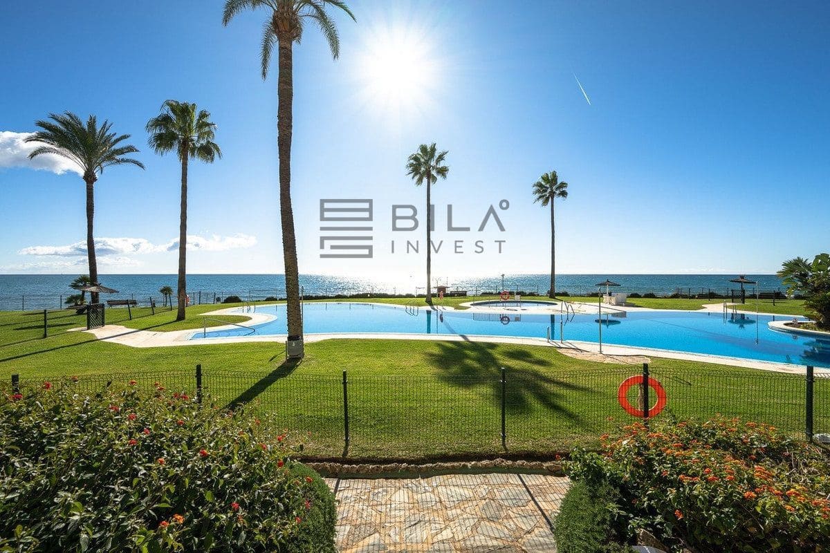 2 bedroom Flat for sale in Calahonda with pool garage - € 685,000 (Ref: 9609731)