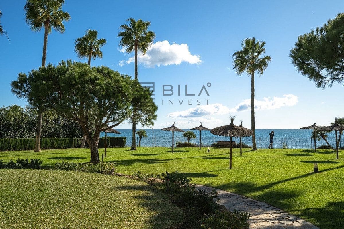 2 bedroom Flat for sale in Calahonda with pool garage - € 685,000 (Ref: 9609731)