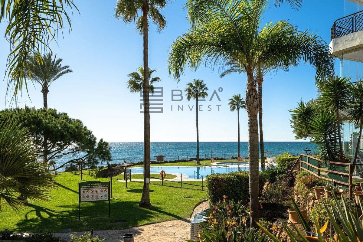 2 bedroom Flat for sale in Calahonda with pool garage - € 685,000 (Ref: 9609731)