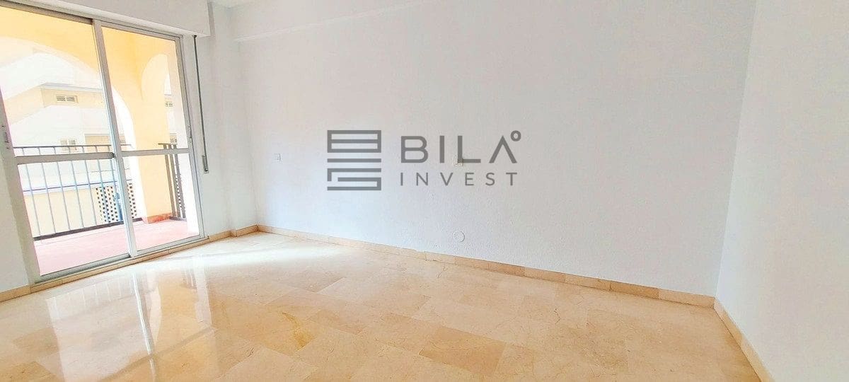 Piso de 3 habitaciones en Fuengirola en venta con piscina - 465.000 € (Ref: 9609733)