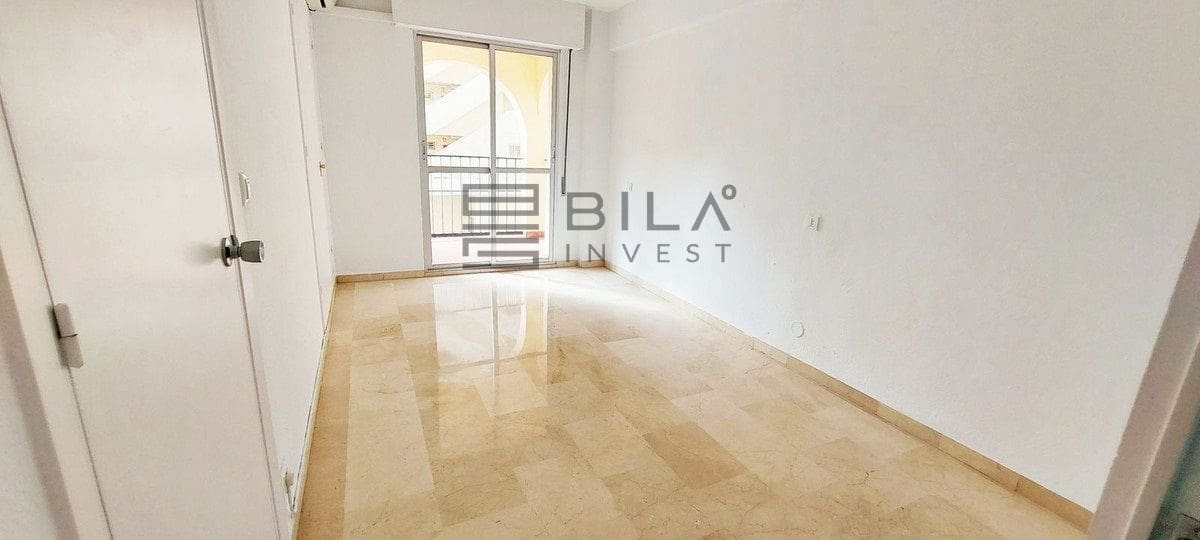 Piso de 3 habitaciones en Fuengirola en venta con piscina - 465.000 € (Ref: 9609733)