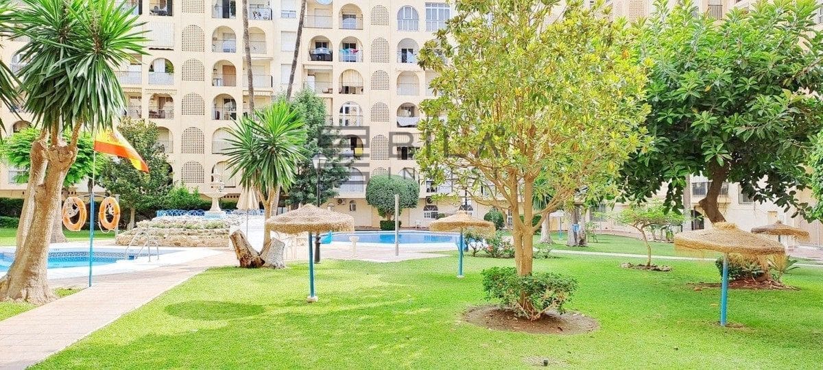 Piso de 3 habitaciones en Fuengirola en venta con piscina - 465.000 € (Ref: 9609733)