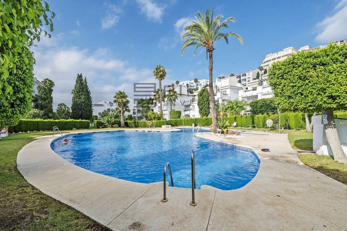 2 sovrum Lägenhet till salu i Riviera del Sol med pool - 339 000 € (Ref: 9609734)
