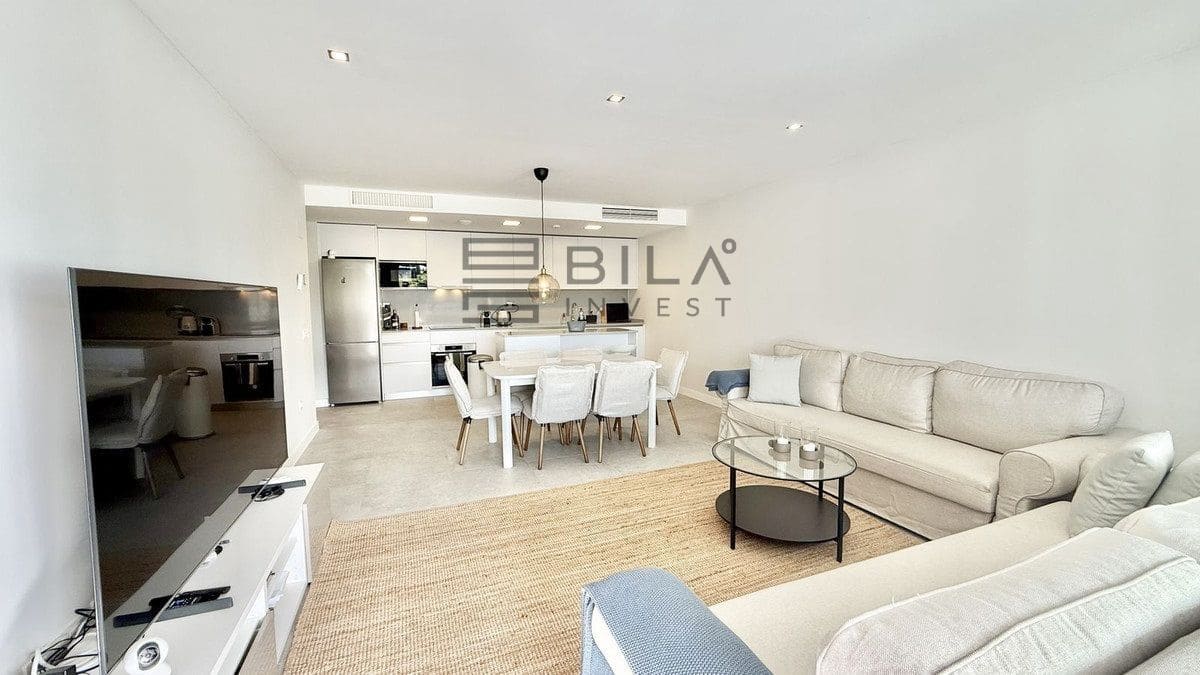 3 sypialnia Mieszkanie na sprzedaż w El Chaparral z basenem garażem - 575 000 € (Ref: 9609736)