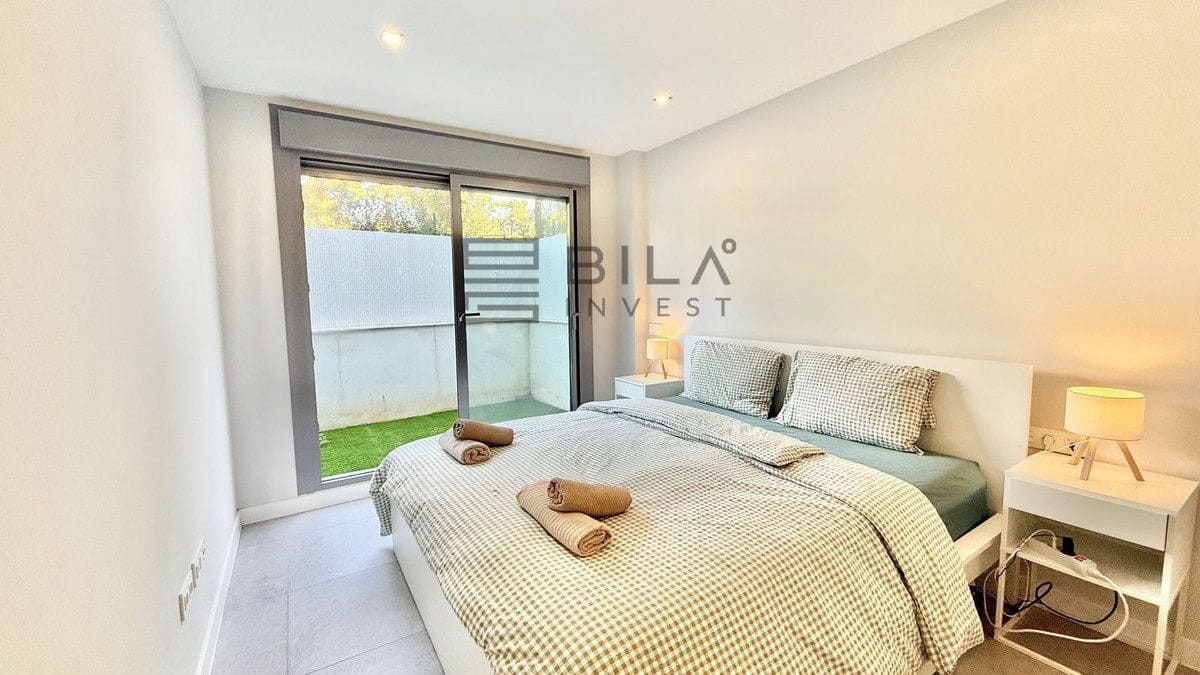 3 sypialnia Mieszkanie na sprzedaż w El Chaparral z basenem garażem - 575 000 € (Ref: 9609736)