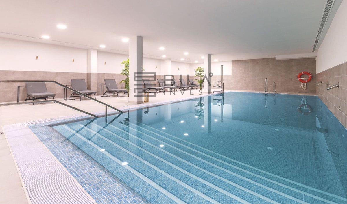 3 sypialnia Mieszkanie na sprzedaż w El Chaparral z basenem garażem - 575 000 € (Ref: 9609736)