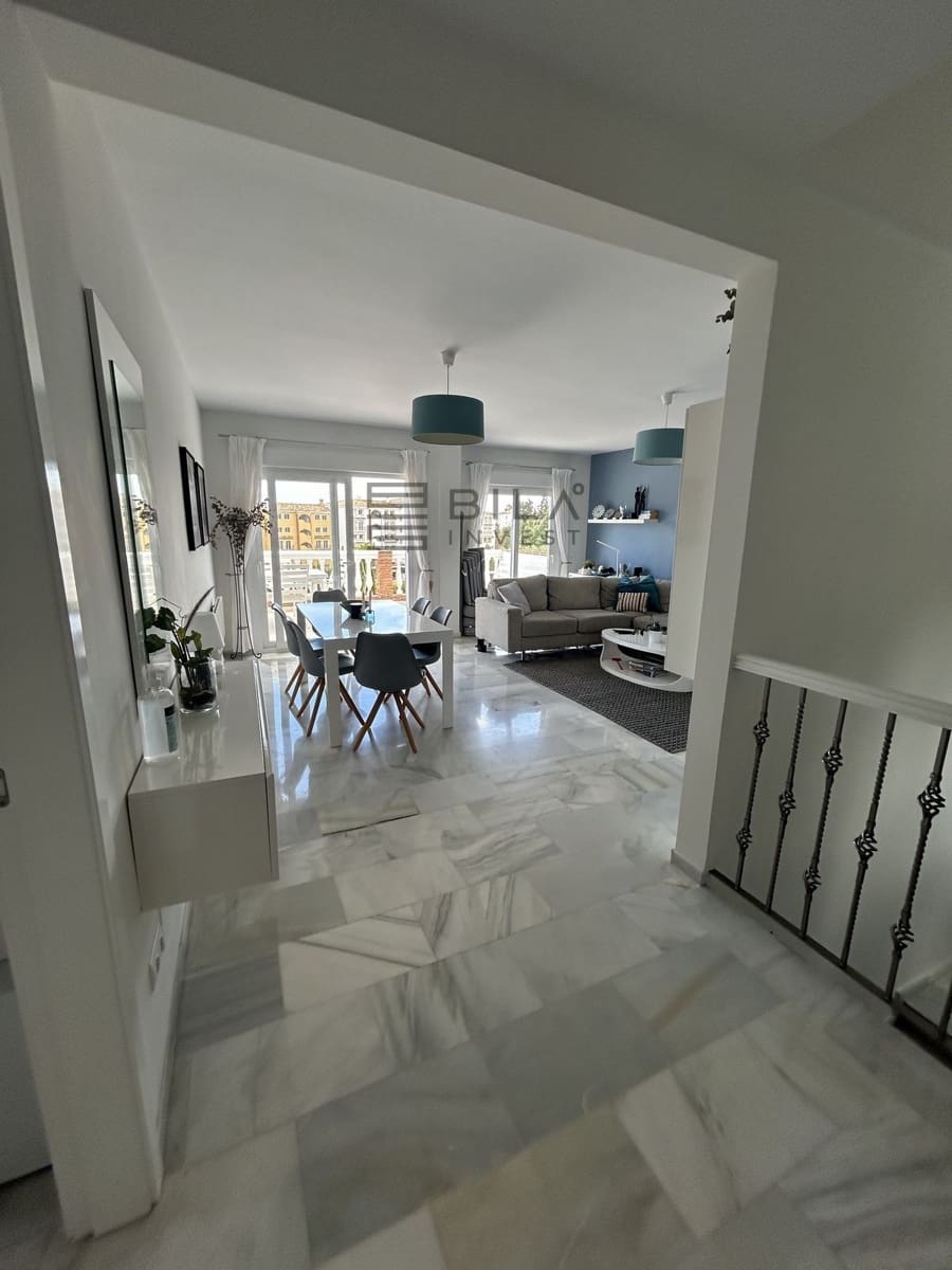 6 sypialnia Willa na sprzedaż w Calahonda z basenem garażem - 995 000 € (Ref: 9609740)