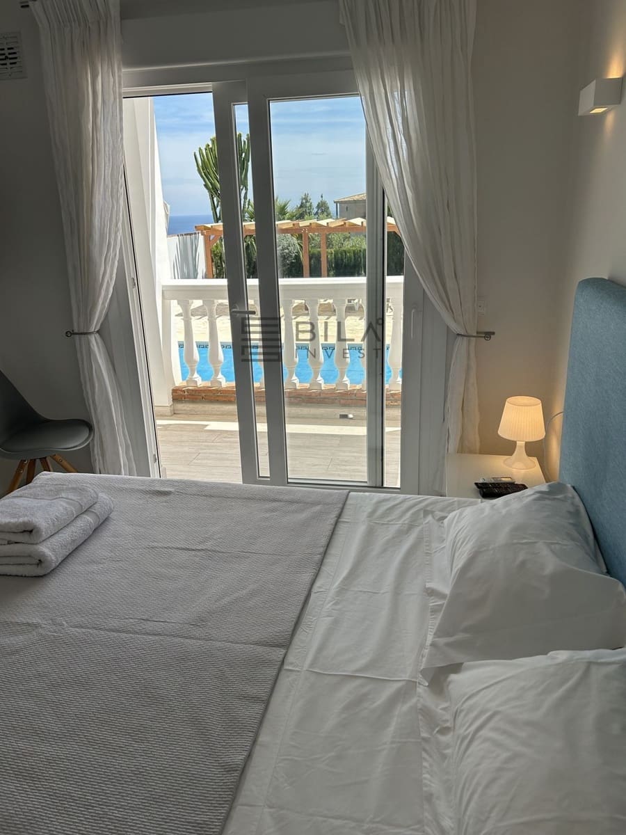 6 sypialnia Willa na sprzedaż w Calahonda z basenem garażem - 995 000 € (Ref: 9609740)