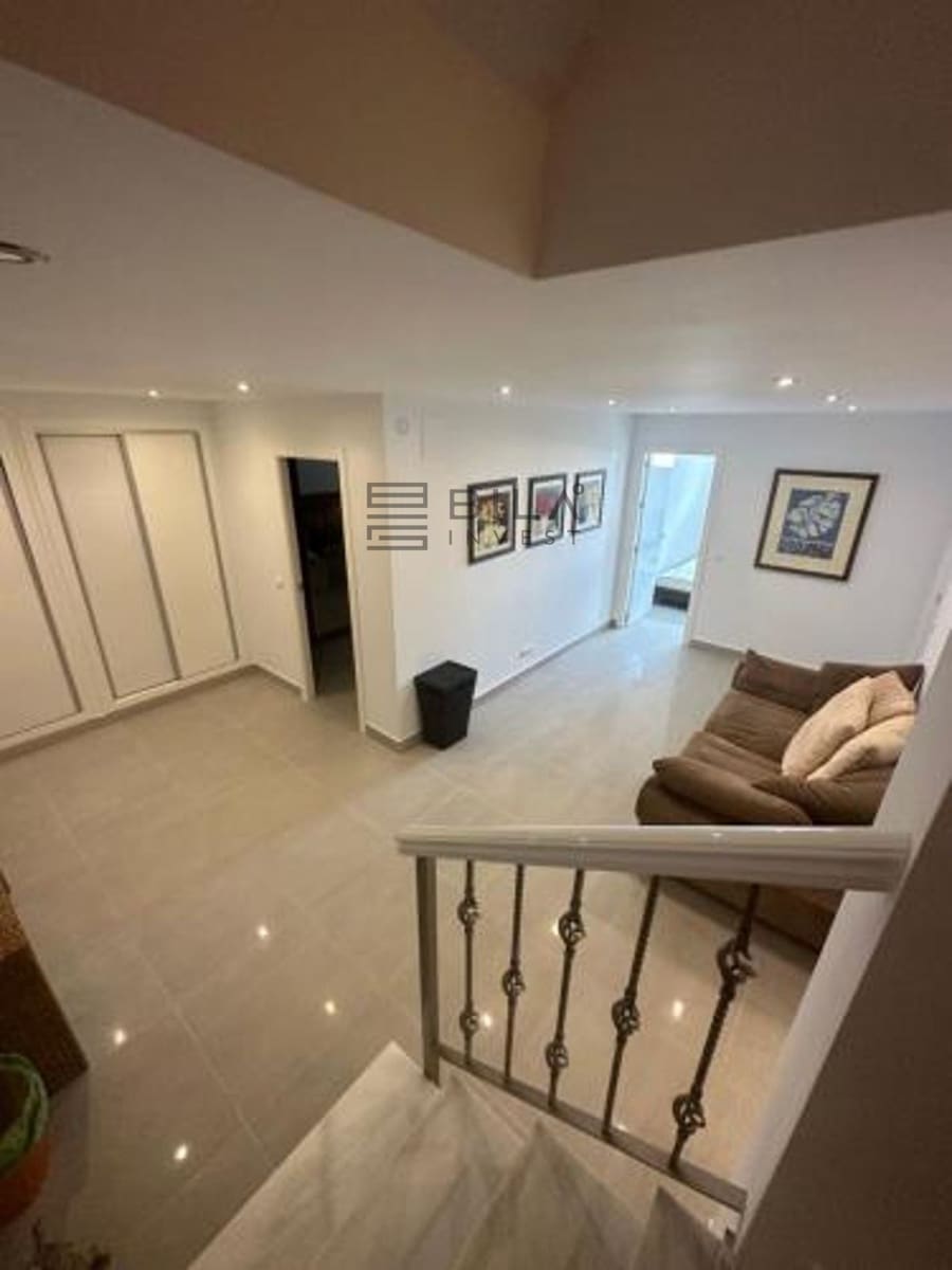 6 sypialnia Willa na sprzedaż w Calahonda z basenem garażem - 995 000 € (Ref: 9609740)