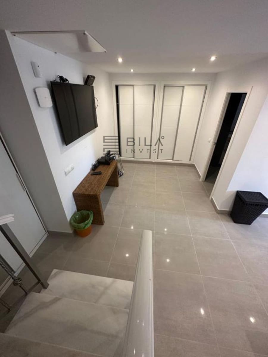 6 sypialnia Willa na sprzedaż w Calahonda z basenem garażem - 995 000 € (Ref: 9609740)