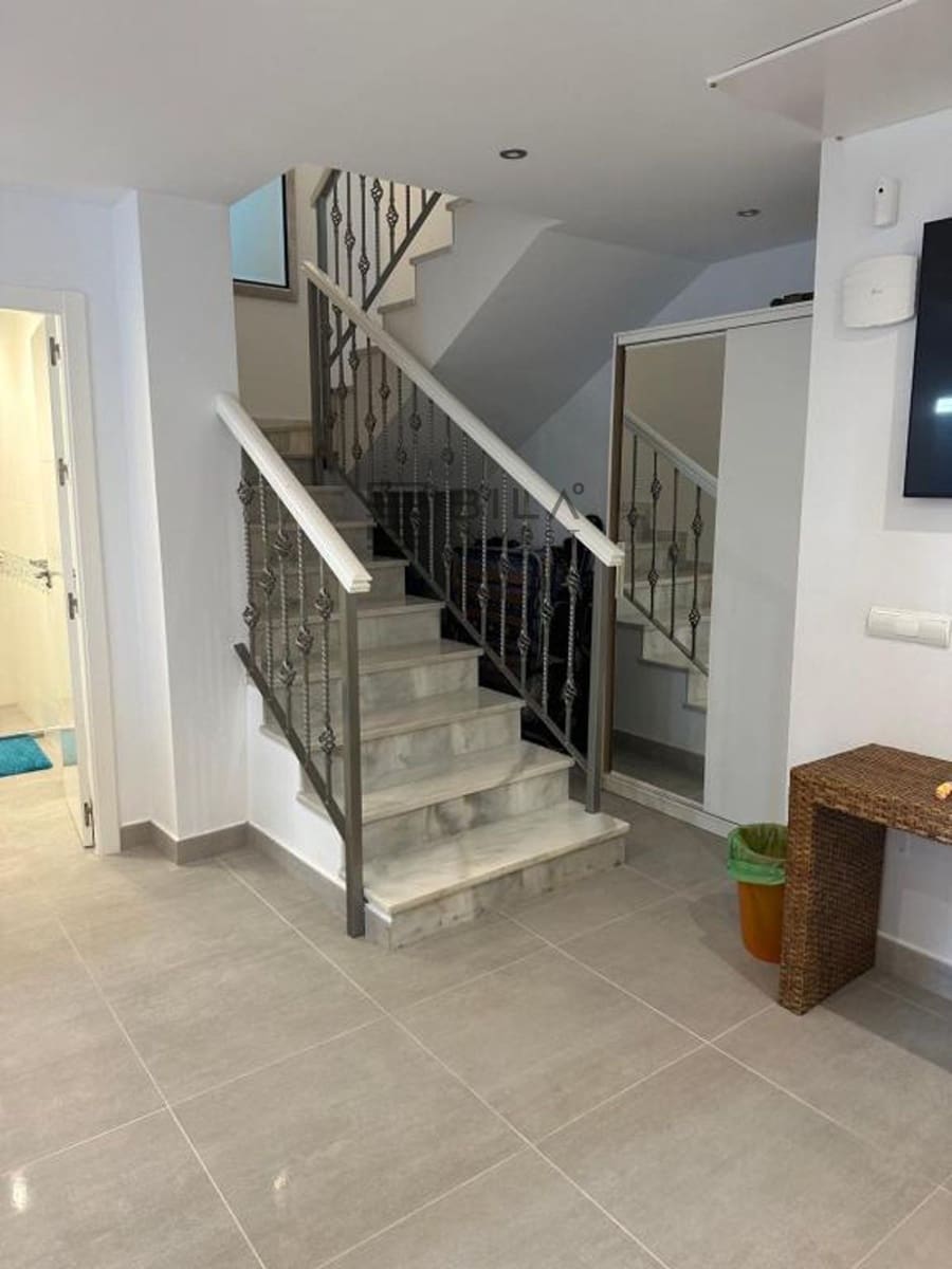 6 sypialnia Willa na sprzedaż w Calahonda z basenem garażem - 995 000 € (Ref: 9609740)