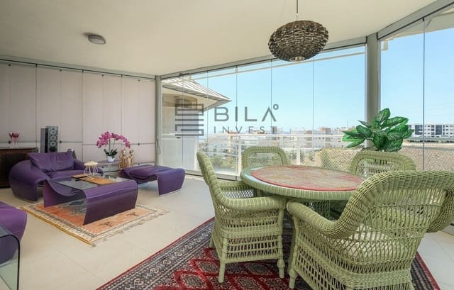 3 soveværelse Penthouse til salg i El Higuerón, Fuengirola med swimmingpool - € 1.098.000 (Ref: 9609741)