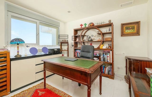 3 soveværelse Penthouse til salg i El Higuerón, Fuengirola med swimmingpool - € 1.098.000 (Ref: 9609741)