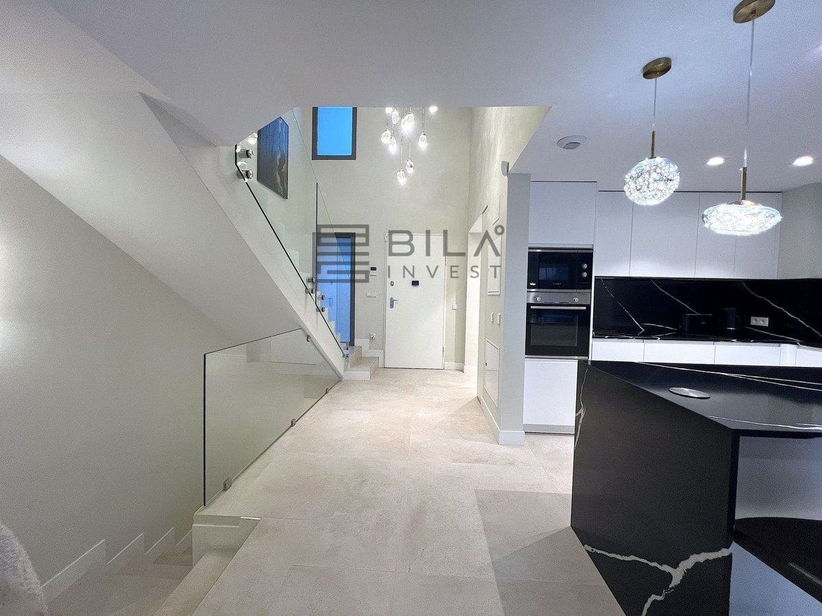 Casa de 3 habitaciones en El Chaparral en venta con piscina - 1.095.000 € (Ref: 9609742)