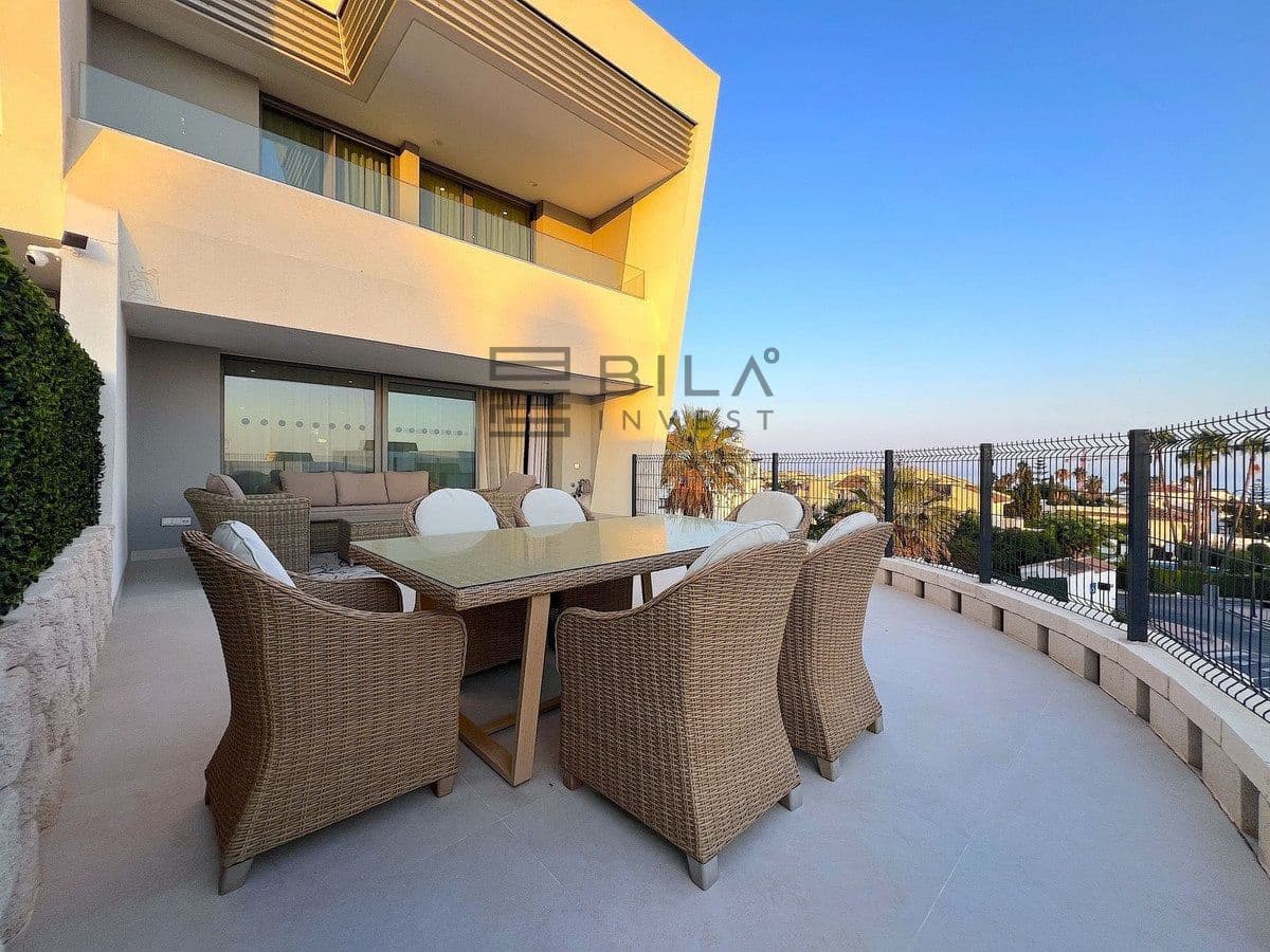 Casa de 3 habitaciones en El Chaparral en venta con piscina - 1.095.000 € (Ref: 9609742)