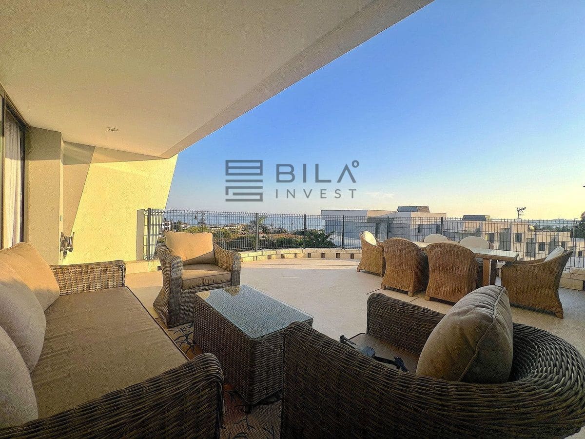 Casa de 3 habitaciones en El Chaparral en venta con piscina - 1.095.000 € (Ref: 9609742)