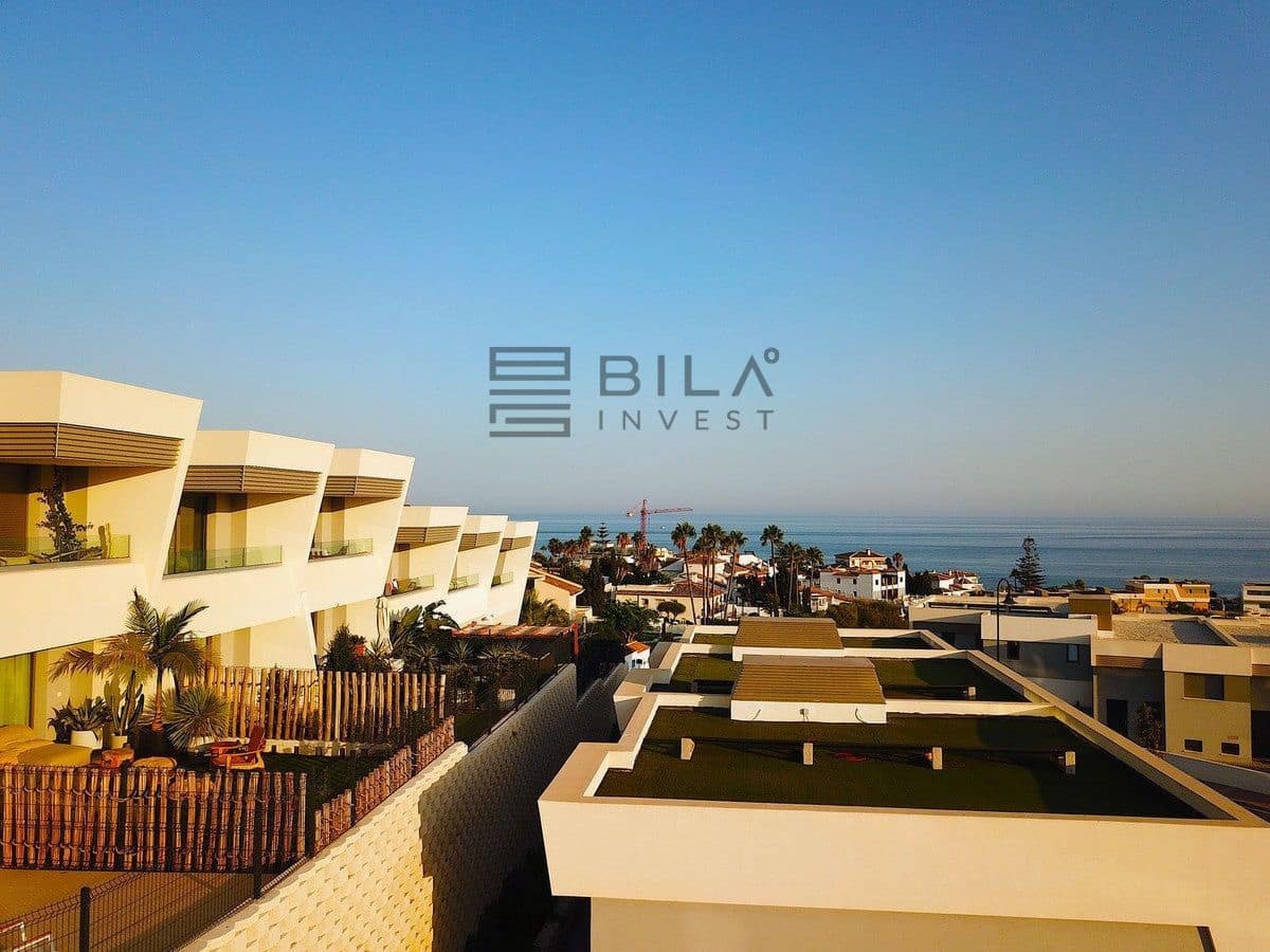 Casa de 3 habitaciones en El Chaparral en venta con piscina - 1.095.000 € (Ref: 9609742)