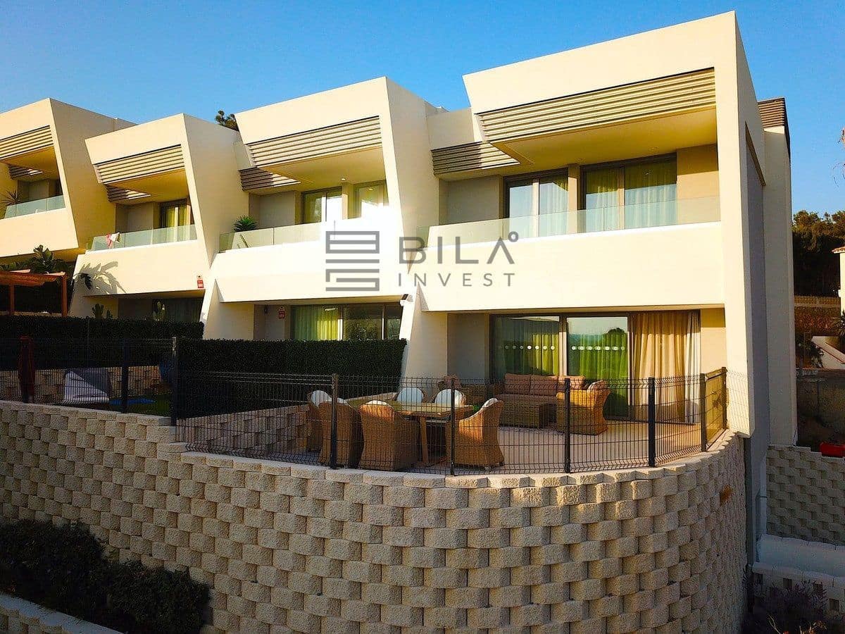 Casa de 3 habitaciones en El Chaparral en venta con piscina - 1.095.000 € (Ref: 9609742)