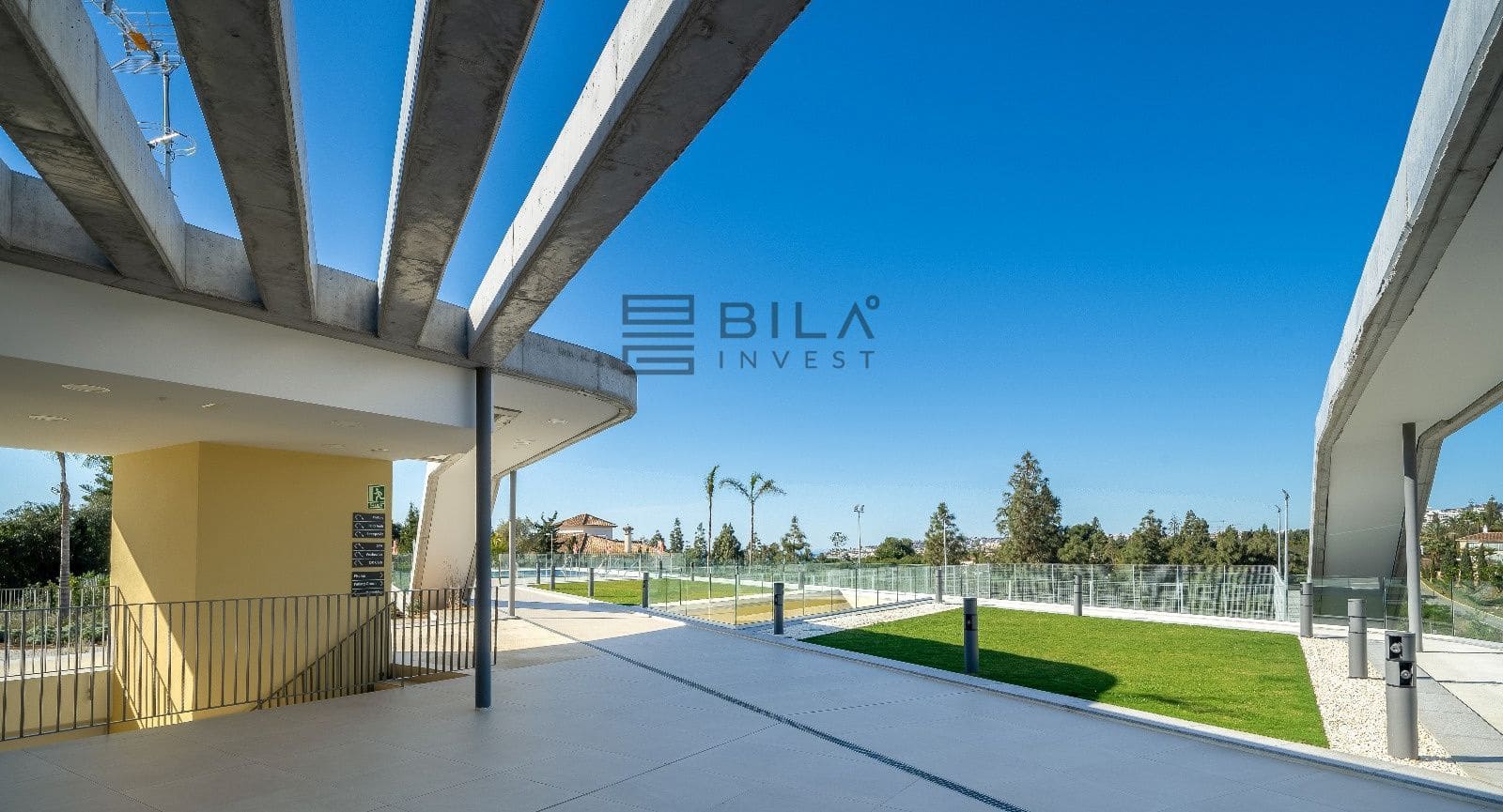 Casa de 3 habitaciones en El Chaparral en venta con piscina - 1.095.000 € (Ref: 9609742)