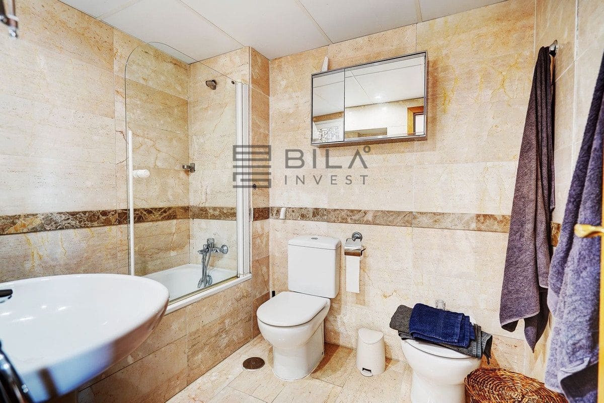 1 slaapkamer Flat te koop in Riviera del Sol met zwembad garage - € 250.000 (Ref: 9609746)